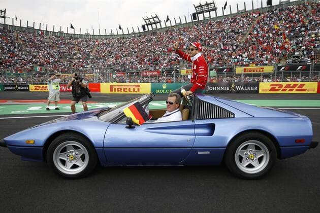 Formel 1, GP Mexiko, vor dem Start Motorsports: FIA Formula One World Championship WM Weltmeisterschaft 2017, Grand Prix of Mexico, 5 Sebastian Vettel (GER, Scuderia Ferrari), Mexico-City Mexico