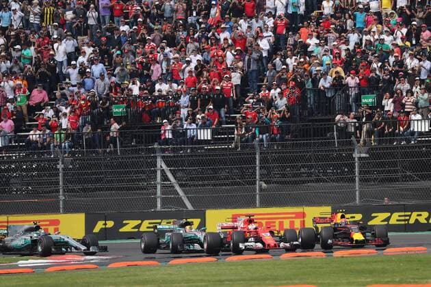 29.10.2017 - Sebastian Vettel (GER) Scuderia Ferrari SF70H, Sebastian Vettel (GER) Scuderia Ferrari SF70H and Max Verstappen (NED) Red Bull Racing RB13 Mexican Grand Prix, Mexico City 26 - 29 October 2017 29.10.2017 - Sebastian Vettel (GER) Scuderia Ferrari SF70H, Sebastian Vettel (GER) Scuderia Ferrari SF70H and Max Verstappen (NED) Red Bull Racing RB13 