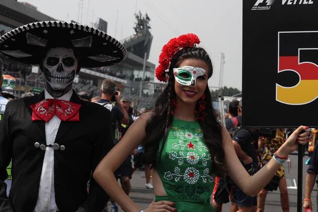 Formel 1, GP Mexiko, Tag der Toten Performance vor dem Start 29.10.2017 - Race, Atmosphere Mexican Grand Prix, Mexico City 26 - 29 October 2017 29.10.2017 - Race, Atmosphere 