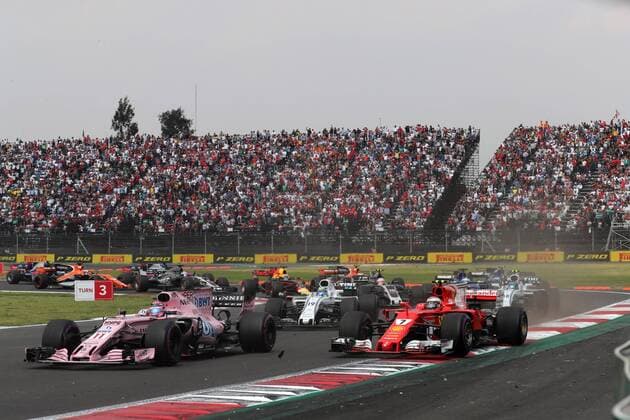 Formel 1, GP Mexiko 29.10.2017 - Race, Sergio Perez (MEX) Sahara Force India F1 VJM010 and Kimi Raikkonen (FIN) Scuderia Ferrari SF70H Mexican Grand Prix, Mexico City 26 - 29 October 2017 29.10.2017 - Race, Sergio Perez (MEX) Sahara Force India F1 VJM010 and Kimi Raikkonen (FIN) Scuderia Ferrari SF70H 