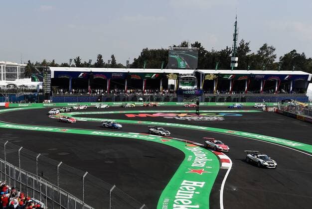 Start Porsche Supercup formula 1 GP Mexico Mexico City 29 10 2017 Photo mspb Lukas Gorys Start Porsche Supercup Mexico