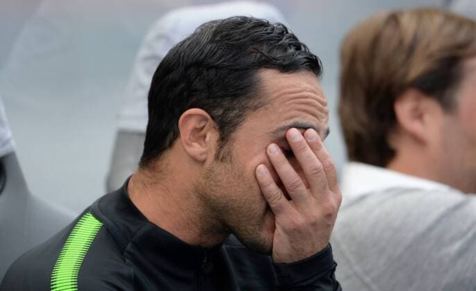 Werder Bremen break away from Alexander NOURI coach Alexander NOURI HB frustrated frustration disappointment disappointed defeat Football 1 Bundesliga 3 Matchday Hertha BSC Berlin B Werder Bremen HB 1 1 on 10 09 2017 in Berlin Germany a