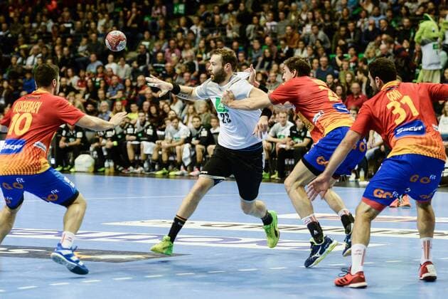 Handball Men International in Berlin Season 2017 18 Germany Spain Alex Dujschebaev Dobichaeva No 10 Spain Steffen Fäth No 23 Germany Viran Morros de Argila No 24 Spain 29 10 17 Copyright: xMichaelxHundtx xMatthiasxKochx