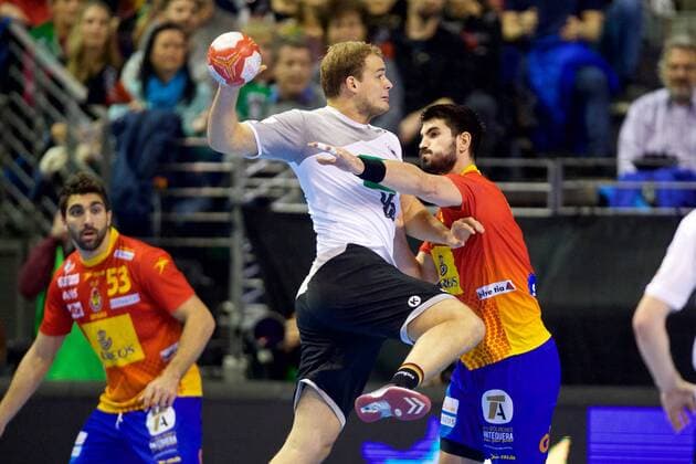 Handball Berlin 29 10 2017 National team DHB Germany GER Spain ESP Paul Drux Germany No 95 GURBINDO Eduardo Spain No 03