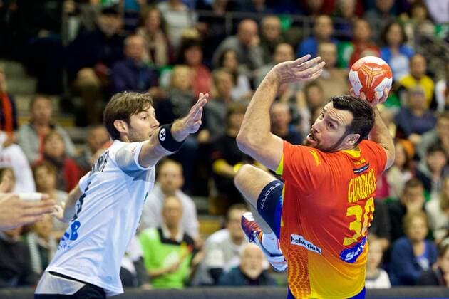 Handball Berlin 29 10 2017 Internationals National Team DHB Germany GER Spain ESP GUARDIOLA Gedeon Spain No 30 Uwe Gensheimer Germany No 03 li