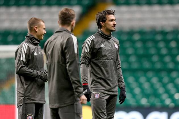 Joshua Kimmich Bayern Munich 32 Manuel Wintzheimer Bayern Munich 20 Mats Hummels Bayern Munich 5 Training Celtic Glasgow vs Bayern Munich Champions League Football 30 10 2017 Glasgow Copyright: xLanger Eibner-Pressefotox EP_HLR