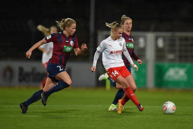 Soccer Women 1 Bundesliga Season 2017 18 6 Round 1 FFC Turbine Potsdam 1 FFC Frankfurt Tabea Kemme No 21 1 FFC Turbine Potsdam Jackie Groenen No 14 1 FFC Frankfurt 30 10 17 Copyright: xMichaelxHundtx xMatthiasxKochx