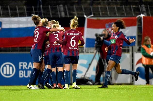 Soccer Women 1 Bundesliga Season 2017 18 6 Matchday 1 FFC Turbine Potsdam 1 FFC Frankfurt Jubilation after the goal to 1 0 p19 Svenja Huth Nr 9 1 FFC Turbine Potsdam Caroline Siems Nr 3 1 FFC Turbine Potsdam Elise Kellond Knight Nr 6 1 FFC Turbine Potsdam Eseosa Aigbogun Nr 16 1 FFC Turbine Potsdam 30 10 17 Copyright: xMichaelxHundtx xMatthiasxKochx