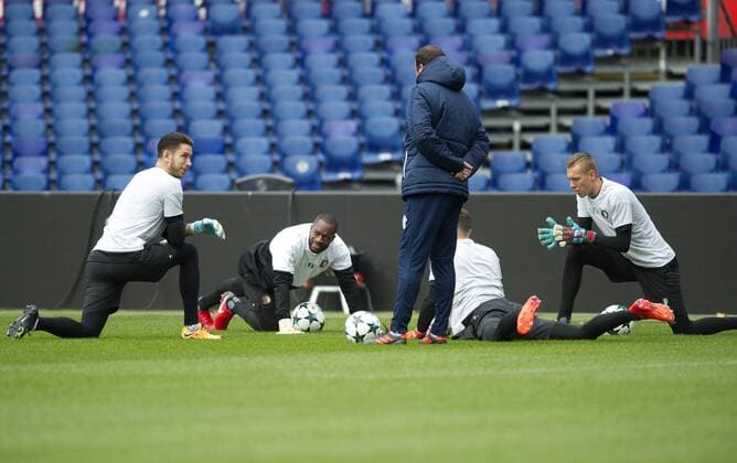 Fußball, CL, Feyenoord Rotterdam Training 31-10-2017 VOETBAL: TRAINING FEYENOORD: ROTTERDAM Kenneth Vermeer (Feyenoord) Foto: SCS Michel Utrecht xVIxVIxImagesx xSoenarxChamidxsportfotografiexIVx 9170961
