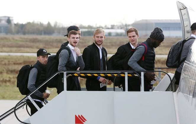 RB Leipzig Airport Champions League Leipzig 31 10 2017 Halle Leipzig Football UEFA Champions League Group G 4 Gameday FC Porto vs RB Leipzig RB Leipzig Team departure for Porto In the picture v l Kevin Kampl Timo Werner Yussuf Poulsen hides Konrad Laimer Benno Schmitz and Dayot Upamecano
