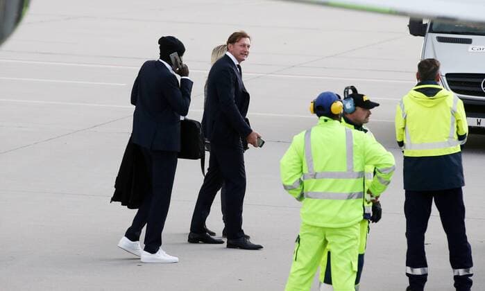 RB Leipzig Airport Champions League Leipzig 31 10 2017 Halle Leipzig Football UEFA Champions League Group G 4 Gameday FC Porto vs RB Leipzig RB Leipzig Team departure to Porto In the picture v l Team coach Babacar N Diaye and coach Ralph Hasenhüttl Hasenhuettl both RB Leipzig