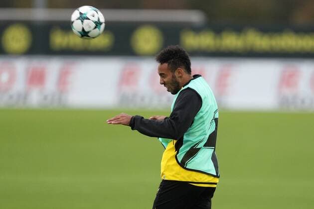 Fußball Champions League Saison 2017 2018 Training von Borussia Dortmund am 31 10 2017 in Dortmund Nordrhein Westfalen Pierre Emerick AUBAMEYANG Borussia Dortmund Kirchner TimxRehbein