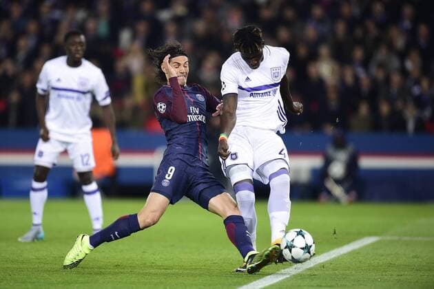 CAVANI Edinson PSG vs Mbodji Sergine Kara Anderlecht FOOTBALL PSG vs Anderlecht Ligue des Champions 31 10 2017 JBAutissier Panoramic 