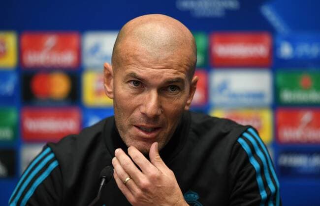 Real Madrid press conference PK Pressekonferenz Zin?dine Zidane during the Real Madrid press conference at Wembley Stadium, London Content Not Available For UK Newspapers Copyright: xSimonxDaelx FIL-10886-0008