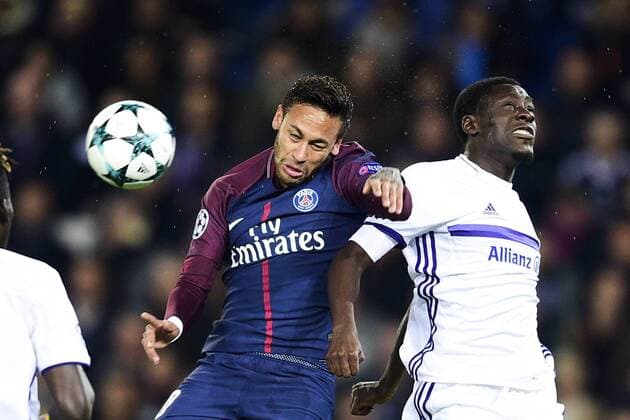 Neymar Jr PSG vs Dennis Appiah Anderlecht FOOTBALL PSG vs Anderlecht Ligue des Champions 31 10 2017 JBAutissier Panoramic 
