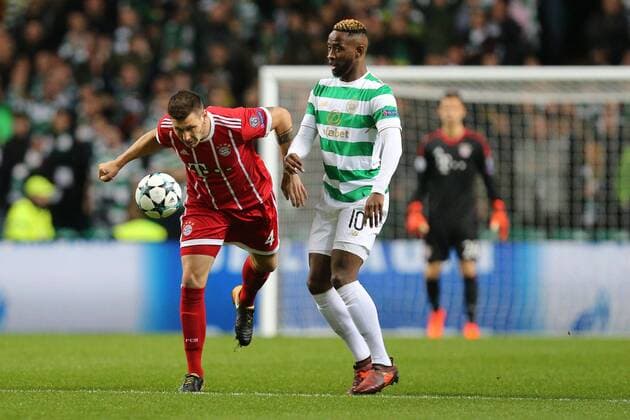 In action with Niklas Suele 4 Bayern Munich and Moussa Dembele 10 Celtic Glasgow Celtic Glasgow vs Bayern Munich Football Preliminary Round Champions League 31 10 2017 Glasgow Glasgow Scotland Copyright: xkolbert-press ChristianxKolbertx