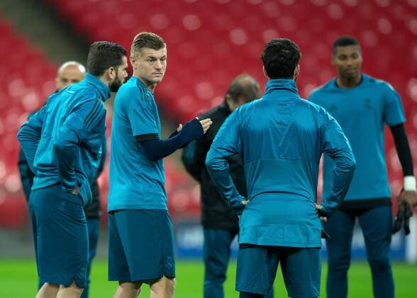 Toni Kroos of Real Madrid and his team mates during training on the eve of the UEFA Champions League match between Tottenham Hotspur and Real Madrid at Wembley Stadium, London, England on 31 October 2017. Copyright: xVincexMignottx 17450038