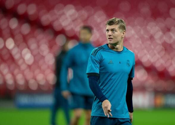 Toni Kroos of Real Madrid during training on the eve of the UEFA Champions League match between Tottenham Hotspur and Real Madrid at Wembley Stadium, London, England on 31 October 2017. Copyright: xVincexMignottx 17450049