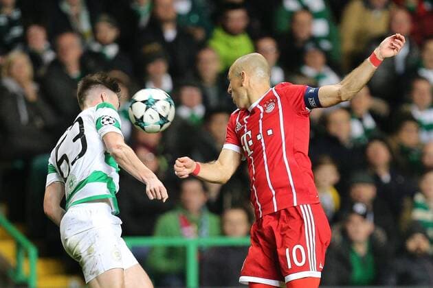 In duel action header duel with Kieran Tierney 63 Celtic Glasgow and Arjen Robben 10 Bayern Munich Celtic Glasgow vs Bayern Munich Football Preliminary Round Champions League 31 10 2017 Glasgow Glasgow Scotland Copyright: xkolbert-press ChristianxKolbertx