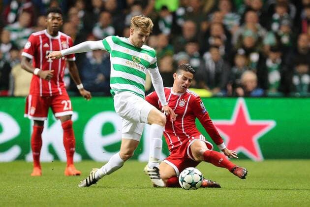 In a duel action with Stuart Armstrong 14 Celtic Glasgow and James Rodriguez 11 Bayern Munich Celtic Glasgow vs Bayern Munich Football Preliminary Round Champions League 31 10 2017 Glasgow Glasgow Scotland Copyright: xkolbert-press ChristianxKolbertx