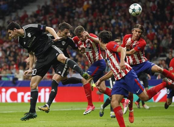 Qarabag s Spanish midfielder Miguel Marcos Michel (2L) scores the first goal of the team during the UEFA Champions League groups phase match between Atletico de Madrid and Qarabag at the Wanda Metropolitano stadium in Madrid, Spain, 31 October 2017. Atletico de Madrid vs. Qarabag !ACHTUNG: NUR REDAKTIONELLE NUTZUNG!  Copyright: xJuanJoxMartinx MAD017 20171031-636450826476287195