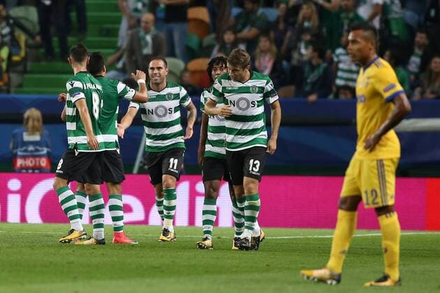 October 31, 2017 - Lisbon, Portugal - Sporting s midfielder Bruno Cesar from Brazil (11) celebrates with teammates after scoring during the UEFA Champions League football match Sporting CP vs Juventus at the Alvalade stadium in Lisbon, Portugal on October 31, 2017. Photo: Sporting CP v Juventus - UEFA Champions League  - ZUMAn230 20171031_zaa_n230_283 Copyright: xPedroxFiuzax