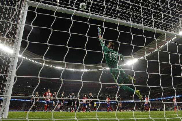 Qarabag s Bosnian goalkeeper Ibrahim Sehic during the UEFA Champions League groups phase match between Atletico de Madrid and Qarabag at the Wanda Metropolitano stadium in Madrid, Spain, 31 October 2017. Atletico de Madrid vs. Qarabag !ACHTUNG: NUR REDAKTIONELLE NUTZUNG!  Copyright: xJuanxCarlosxHidalgox MAD038 20171031-636450840329463710