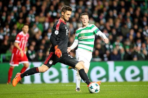 Goalkeeper Sven Ulreich Bayern Munich 26 Callum McGregor Celtic Glasgow 42 Celtic Glasgow vs Bayern Munich Champions League Football 31 10 2017 Glasgow Copyright: xLanger Eibner-Pressefotox EP_HLR