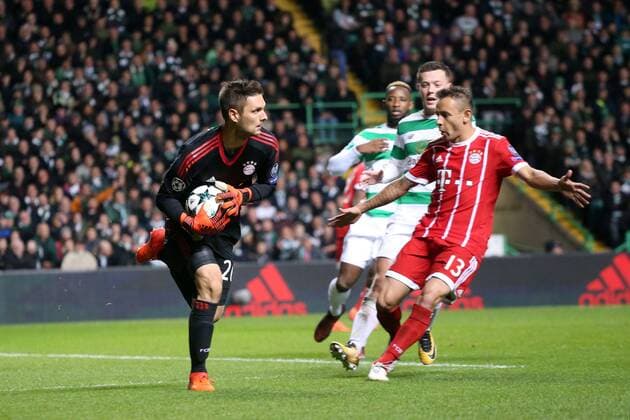 Goalkeeper Sven Ulreich Bayern Muenchen 26 Callum McGregor Celtic Glasgow 42 Rafinha Bayern Munich 13 Celtic Glasgow vs Bayern Munich Champions League Football 31 10 2017 Glasgow Copyright: xLanger Eibner-Pressefotox EP_HLR