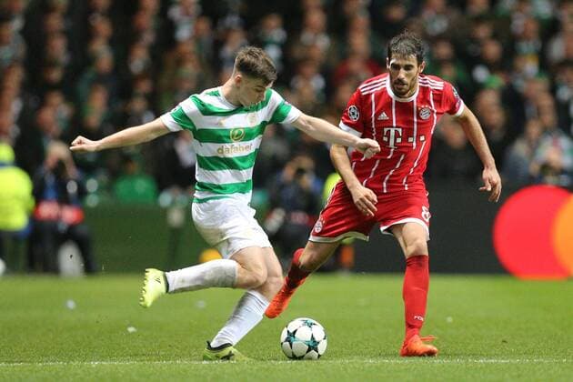 In action with Kieran Tierney 63 Celtic Glasgow and Javi Martinez 8 Bayern Munich injured Celtic Glasgow vs Bayern Munich Football Preliminary Round Champions League 31 10 2017 Glasgow Glasgow Scotland Copyright: xkolbert-press ChristianxKolbertx