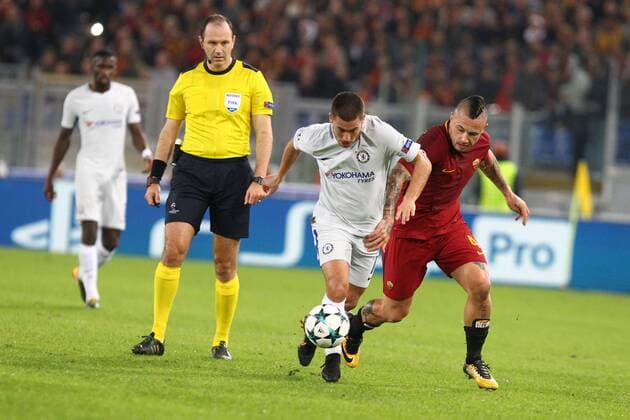 31st October 2017, Stadio Olimpico, Rome, Italy; UEFA Champions League, Roma versus Chelsea; Eden Hazard of Chelsea brings the ball forward  ActionPlus11946782