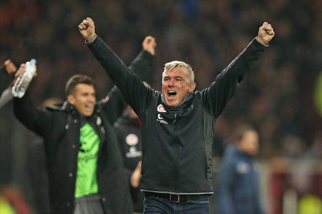 Hamburg Germany 27 10 2017 2 Bundesliga 12 Gameday FC St Pauli Erzgebirge Aue Jubel Coach Olaf Janssen FC St Pauli Goal to 1 0 DeFodi502