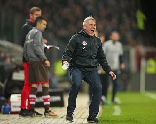 Hamburg Germany 27 10 2017 2 Bundesliga 12 Matchday FC St Pauli Erzgebirge Aue Coach Olaf Janssen FC St Pauli DeFodi502