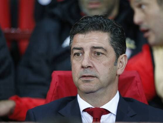 Rui Vitoria manager of SL Benfica during the Champions League Group A match at the Old Trafford Stadium, Manchester. Picture date: October 31st 2017. Picture credit should read: Andrew Yates Sportimage EDITORIAL USE ONLY. No use with unauthorised audio, video, data, fixture lists, club league logos or live services. Online in-match use limited to 120 images, no video emulation. No use in betting, games or single club league player publications.