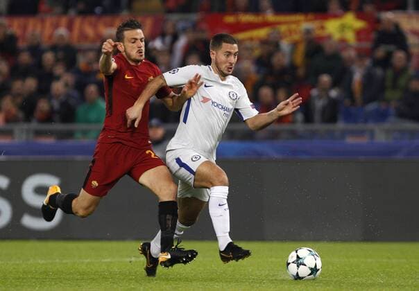 Italy: Roma beats Chelsea during the Champions League Chelsea s Eden Hazard, right, is challenged by Roma s Alessandro Florenzi during the Champions League Group C soccer match between Roma and Chelsea at the Olympic stadium Rome Italy  RiccardoxDexLucax xPacificxPress