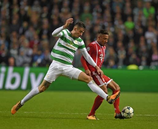31 10 2017 Football UEFA Champions League 2017 2018 Group Stage 4 Gameday Celtic Glasgow FC Bayern Munich at Celtic Park Stadium Glasgow Scotland v left Nir Bitton Celtic Glasgow against Corentin Tolisso FC Bayern Munich