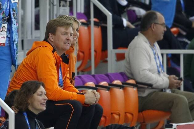 SOCHI - 3000 meter dames, 3 km dames, Adler Arena , 09-02-2014, Olympische Winterspelen 2014 , koning Willem-Alexander (l) en koningin Maxima (r). 3 km dames *** SOCHI 3000 Meter Women 3 km Women Adler Arena 09 02 2014 Olympic Winter games 2014 king Willem Alexander L and queen maxima R 3 km Women 