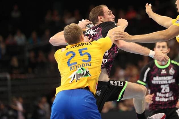 SG Flensburg Handewitt RK Celje Pivovarna Lasko EHF Champions League Flensburg 01 11 17 Flensburg 01 11 17 Sport Handball VELUX EHF Champions League Season 2017 2018 Group Stage SG Flensburg Handewitt RK Celje Pivovarna Lasko Holger Glandorf SG Flensburg Handewitt 09 Tilen Kodrin RK Celje Pivovarna Lasko 25 xmmkx