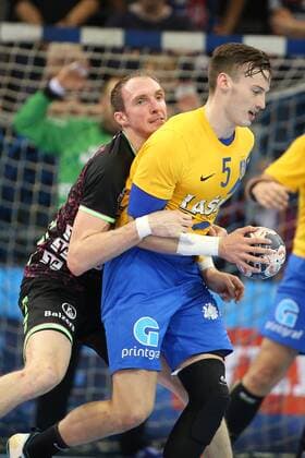 SG Flensburg Handewitt RK Celje Pivovarna Lasko EHF Champions League Flensburg 01 11 17 Flensburg 01 11 17 Sport Handball VELUX EHF Champions League Season 2017 2018 Group stage SG Flensburg Handewitt RK Celje Pivovarna Lasko David Razgor RK Celje Pivovarna Lasko 09 Holger Glandorf SG Flensburg Handewitt 09 xmmkx