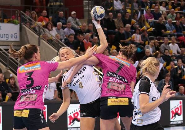 01 11 2017 Germany Ludwigsburg Germany Handball Champions League Women Season 2017 2018 SG BBM Bietigheim vs Vipers Kristiansand v Emilie Hegh Arntzen Vipers Charris Rozemalen BBM Kari Skaar Brattset Vipers