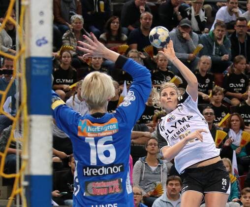 01 11 2017 Germany Ludwigsburg Germany Handball Champions League Women Season 2017 2018 SG BBM Bietigheim vs Vipers Kristiansand v Katrine Lunde Vipers Angela Malestein BBM