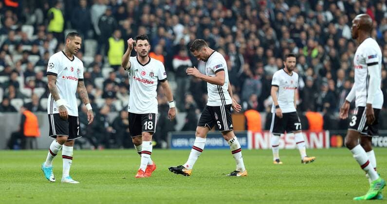 Ricardo Quaresma , Tolgay Arslan and Gokhan Gonul of Besiktas during the UEFA Champions league Group G match between Besiktas and Monaco at Vodafone Arena in Istanbul on November 01 , 2017. 