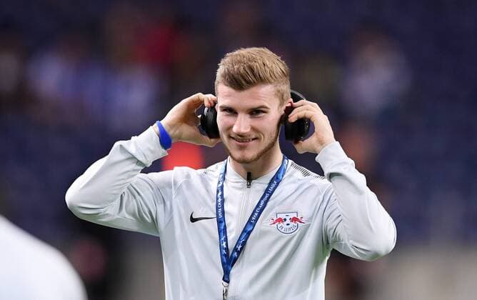 FOOTBALL CHAMPIONS LEAGUE SEASON 2017 2018 GROUP PHASE FC Porto RB Leipzig 01 11 2017 Timo Werner RB Leipzig with headphones before the match Porto