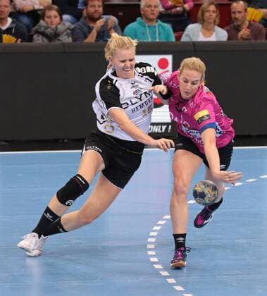 01 11 2017 Germany Ludwigsburg Germany Handball Champions League Women Season 2017 2018 SG BBM Bietigheim vs Vipers Kristiansand v Kim Naidziniavicius BBM Kristine Lunde Borgesen Vipers