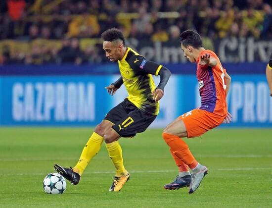 01 11 2017 xovx Football Champions League Borussia Dortmund APOEL Nicosia emspor v Pierre Emerick Aubameyang Borussia Dortmund Praxitelis Vouros APOEL Nicosia action Dortmund