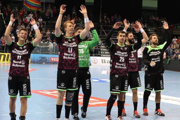 SG Flensburg Handewitt RK Celje Pivovarna Lasko EHF Champions League Flensburg 01 11 17 Flensburg 01 11 17 Sport Handball VELUX EHF Champions League Season 2017 2018 Group stage SG Flensburg Handewitt RK Celje Pivovarna Lasko Cheers to victory xmmkx
