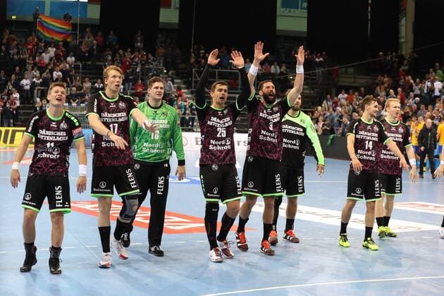 SG Flensburg Handewitt RK Celje Pivovarna Lasko EHF Champions League Flensburg 01 11 17 Flensburg 01 11 17 Sport Handball VELUX EHF Champions League Season 2017 2018 Group stage SG Flensburg Handewitt RK Celje Pivovarna Lasko Cheers to victory xmmkx