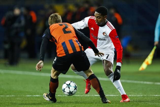 (l-r) Bohdan Butko of FC Shakhtar Donetsk, Jean-Paul Boetius of Feyenoord during the UEFA Champions League group F match between Shakhtar Donetsk and Feyenoord Rotterdam at Metalist Stadium on November 01, 2017 in Kharkiv, Ukraine UEFA Champions League 2017 2018 xVIxVIxImagesx xMauricexvanxSteenxIVx 9182597
