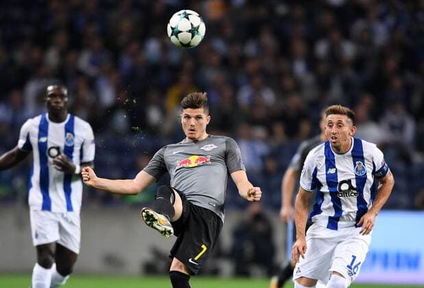 FOOTBALL CHAMPIONS LEAGUE SEASON 2017 2018 GROUP PHASE FC Porto RB Leipzig 01 11 2017 Marcel Sabitzer left RB Leipzig against Hector Herrera re FC Porto Porto