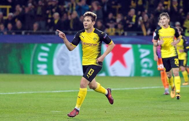 01 11 2017 xovx Football Champions League Borussia Dortmund APOEL Nikosia emspor v Raphael Guerreiro Borussia Dortmund celebrate their goal to Dortmund